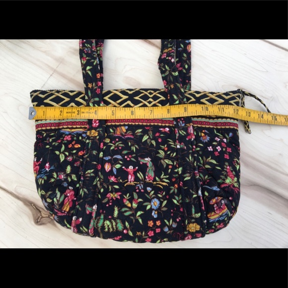 Vera Bradley woman’s purse - Picture 2 of 5